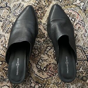 Treasure & Bond Black Leather Mules 8.5